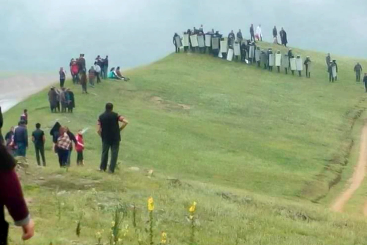 Söyüdlü kəndində vəziyyətin araşdırılması üçün yaradılan komissiya Gədəbəydədir