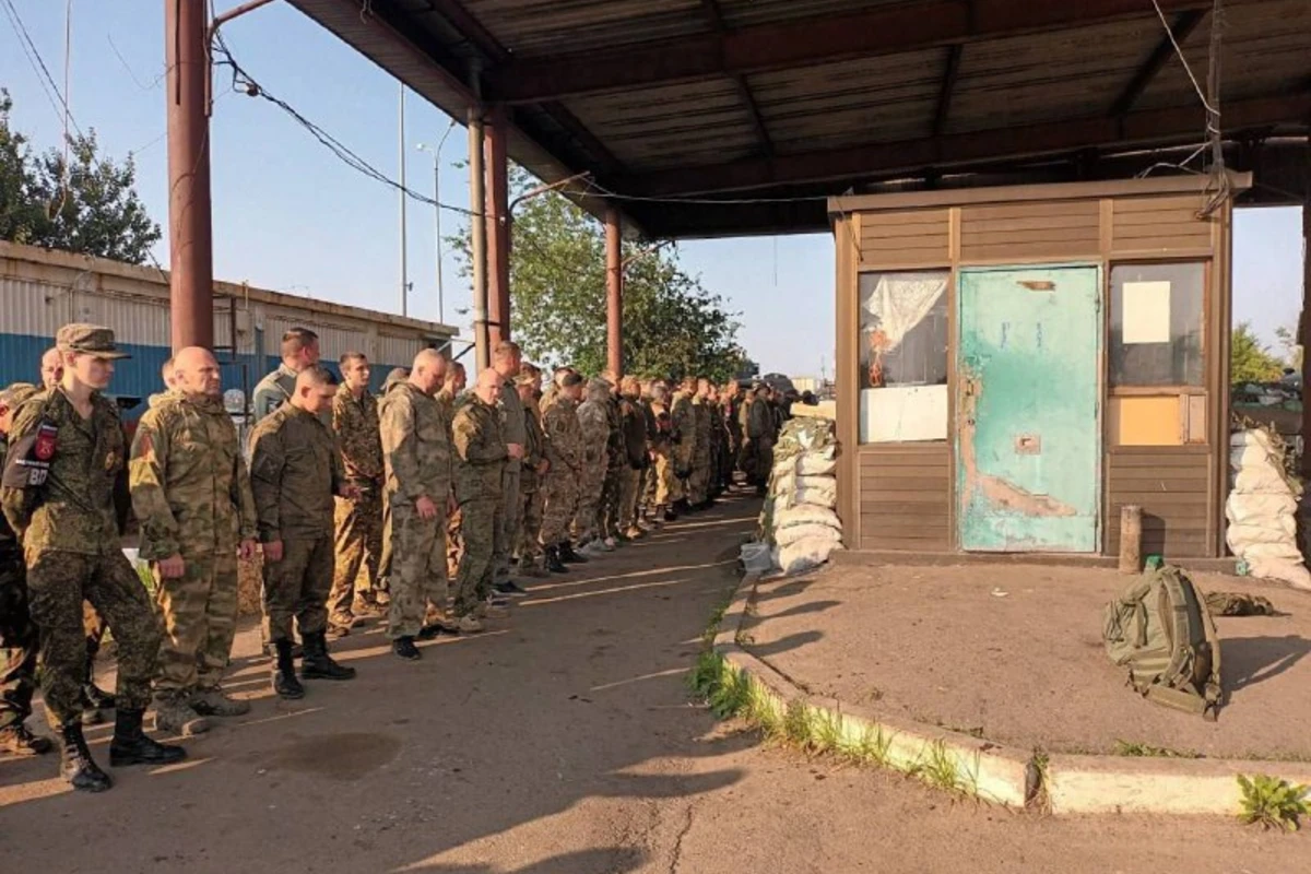 Voronejdə Rusiya ordusu silahı yerə qoydu - FOTO