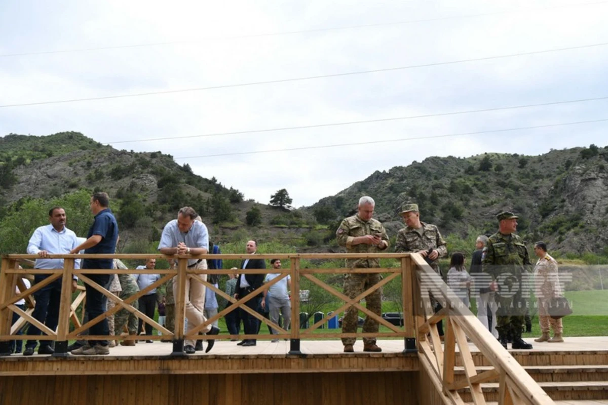 Xarici diplomatlar Laçın bulvarında olublar - FOTO