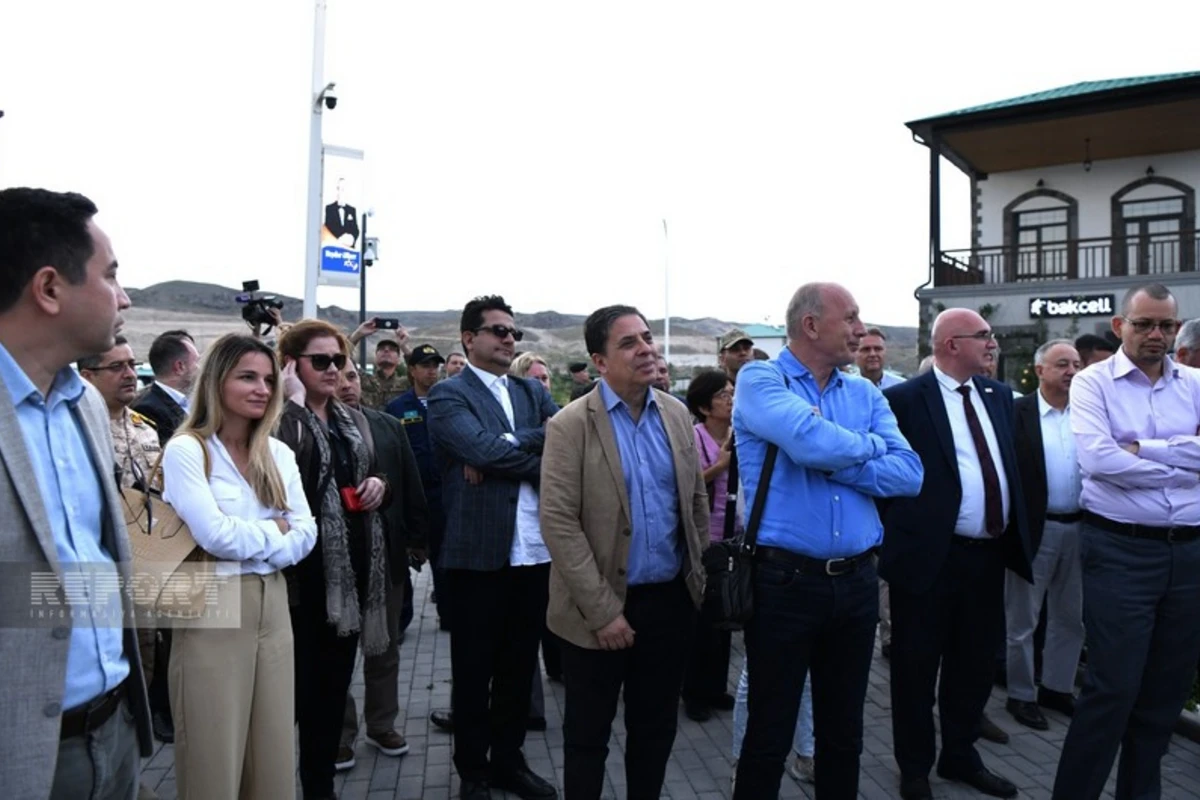 Xarici diplomatlar Ağalı kəndində olublar - FOTO