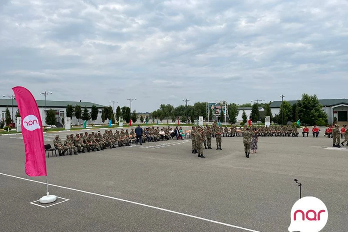 Nar Silahlı Qüvvələr Günü münasibətilə hərbçiləri təbrik etdi - FOTO