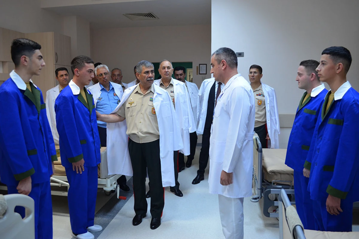 Zakir Həsənov hərbi hospitalı ziyarət edib - FOTO/VİDEO