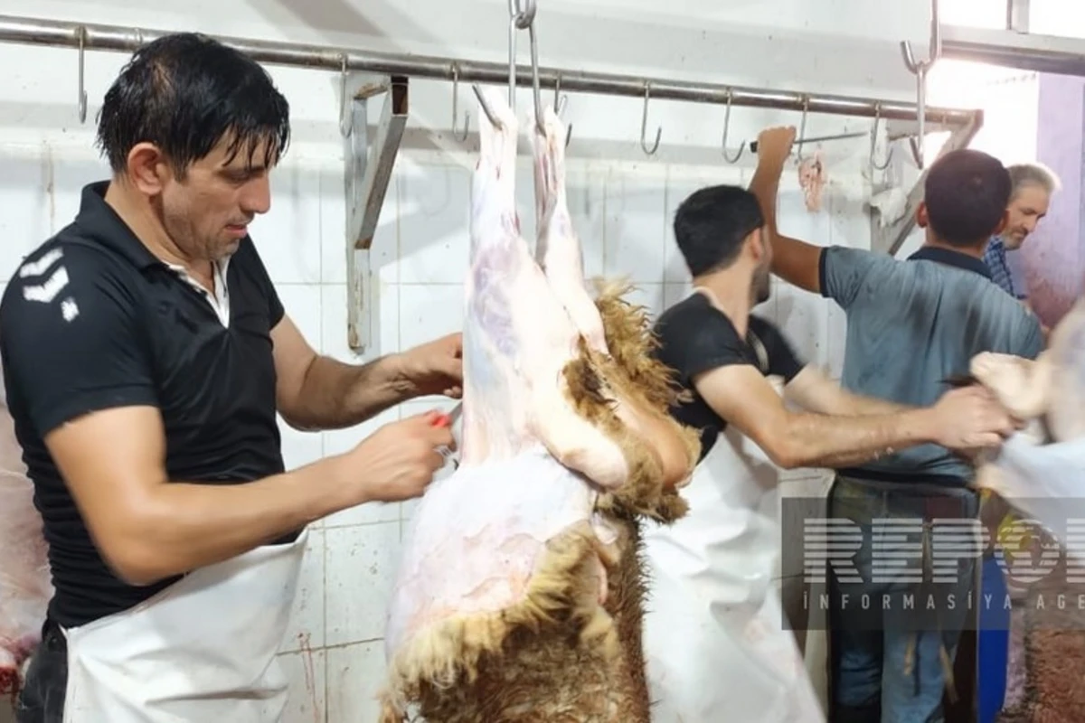 Bakıda əhali qurban kəsib - FOTO