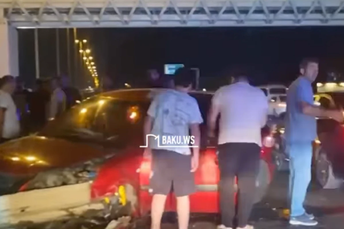 Bakıda dəhşətli qəza: Ölən və yaralananlar var - VİDEO