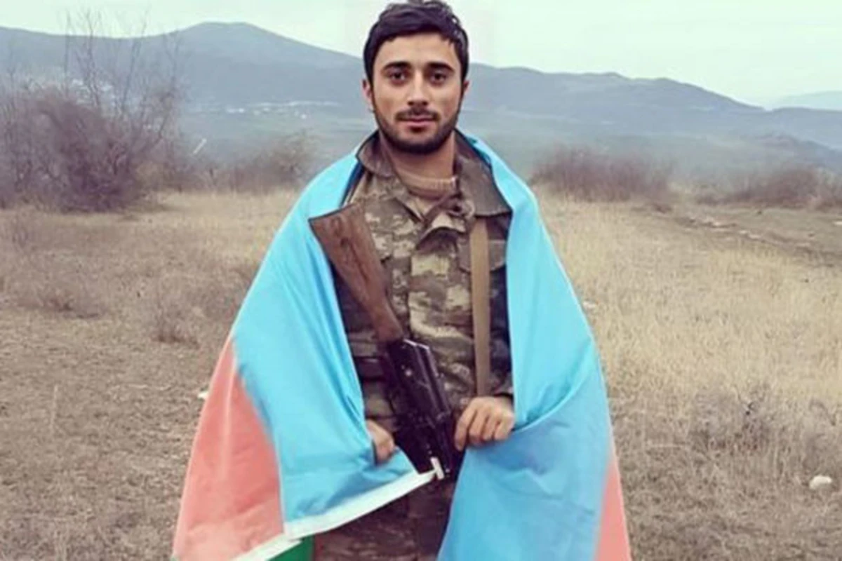 Dənizdə batan qazi Fərid Yaqubzadə dəfn olunub - VİDEO - YENİLƏNİB Dənizdə batan qazi Fərid Yaqubzadə dəfn olunub - VİDEO - YENİLƏNİB