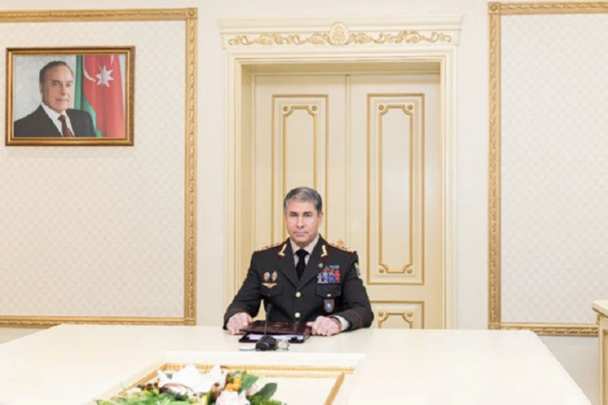Vilayət Eyvazov Nazirliyin şəxsi heyətini Polis Günü münasibətilə təbrik edib - FOTO/VİDEO