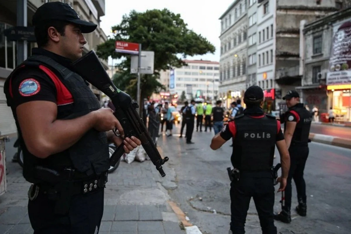 İstanbulda PKK əməliyyatı: 9 terrorçu ələ keçdi