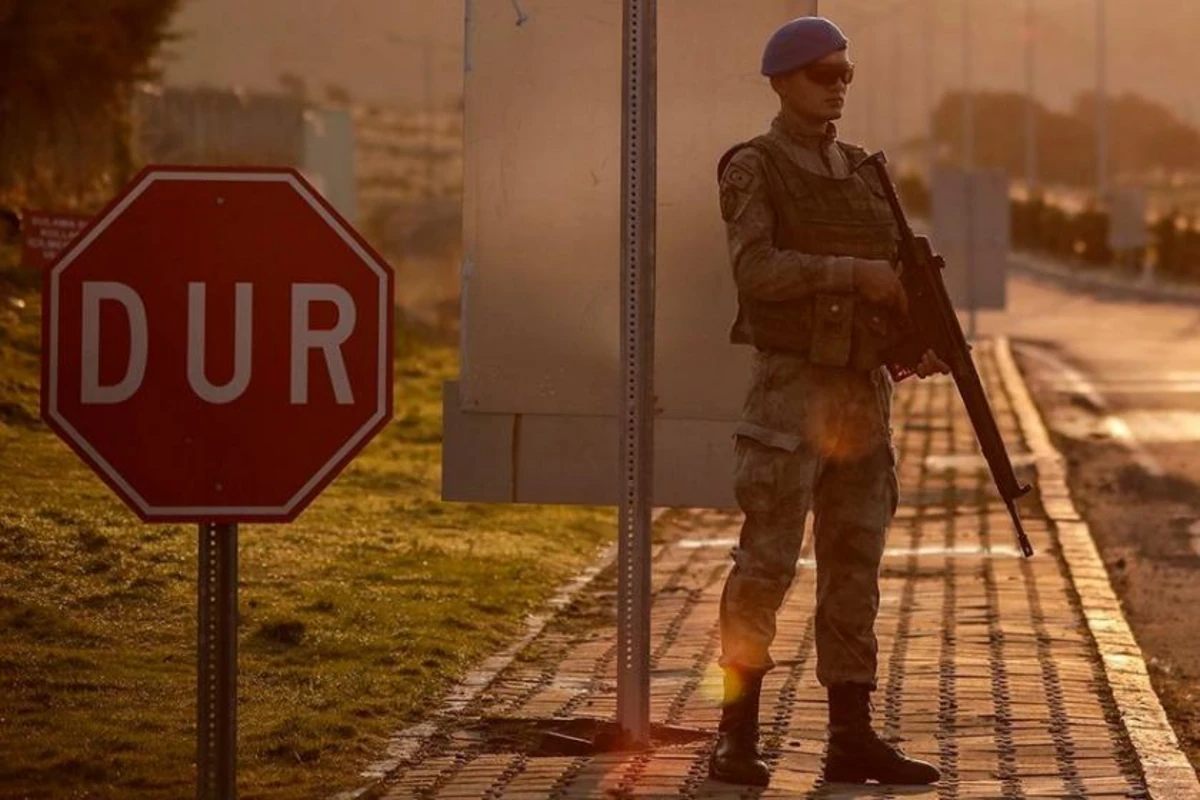 Türkiyədə anti-terror əməliyyatları: Küçəyə çıxma qadağası elan olundu