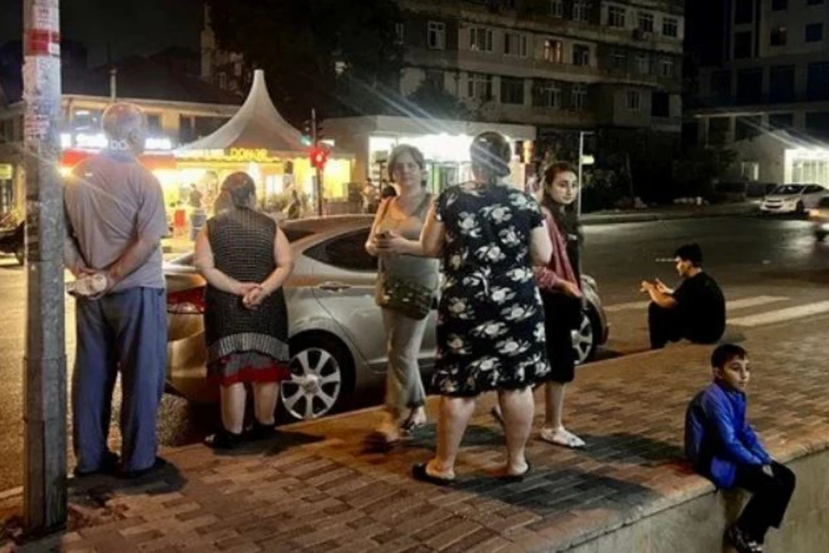 Azərbaycandakı 5,7 bal gücündəki zəlzələ TÜRKİYƏ MƏTBUATINDA - FOTO/VİDEO