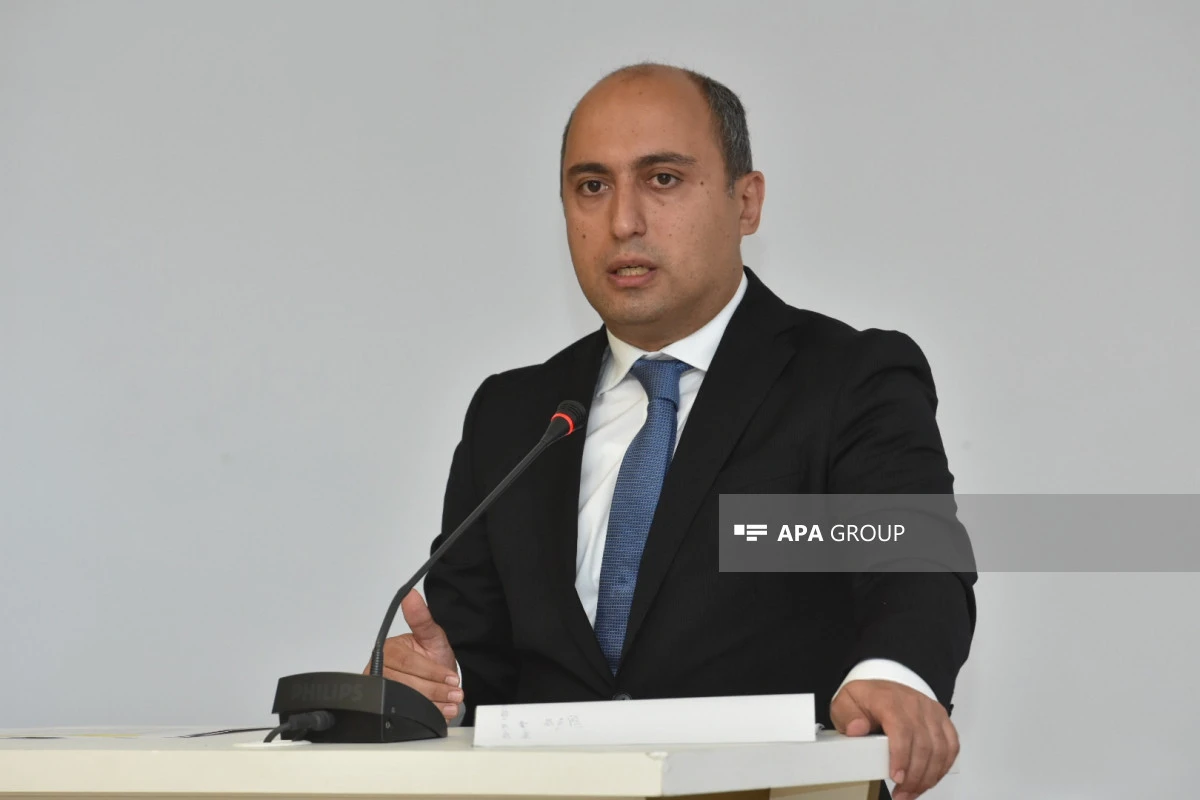 Министр: В Азербайджане около 60% лиц старше 25 лет не понимают то, что читают