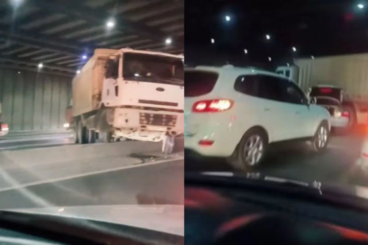 В Баку произошла цепная авария с участием трех машин - ВИДЕО В Баку произошла цепная авария с участием трех машин - ВИДЕО