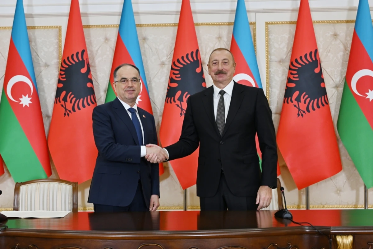 Azərbaycan və Albaniya prezidentləri mətbuata bəyanatlarla çıxış ediblər - FOTO - YENİLƏNİB Azərbaycan və Albaniya prezidentləri mətbuata bəyanatlarla çıxış ediblər - FOTO - YENİLƏNİB
