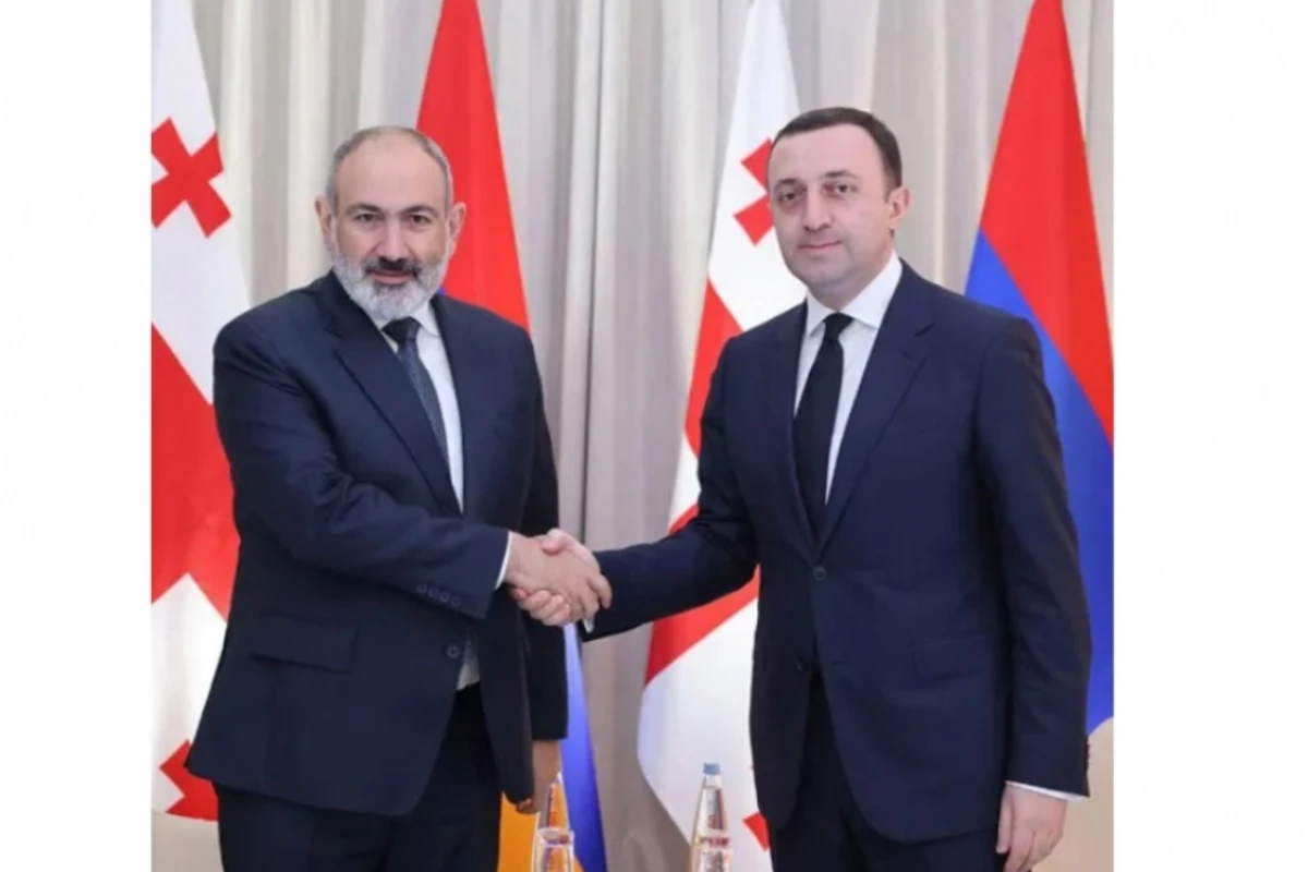 Gürcüstanın və Ermənistanın hökumət başçıları regional təhlükəsizlik məsələlərini müzakirə ediblər Gürcüstanın və Ermənistanın hökumət başçıları regional təhlükəsizlik məsələlərini müzakirə ediblər