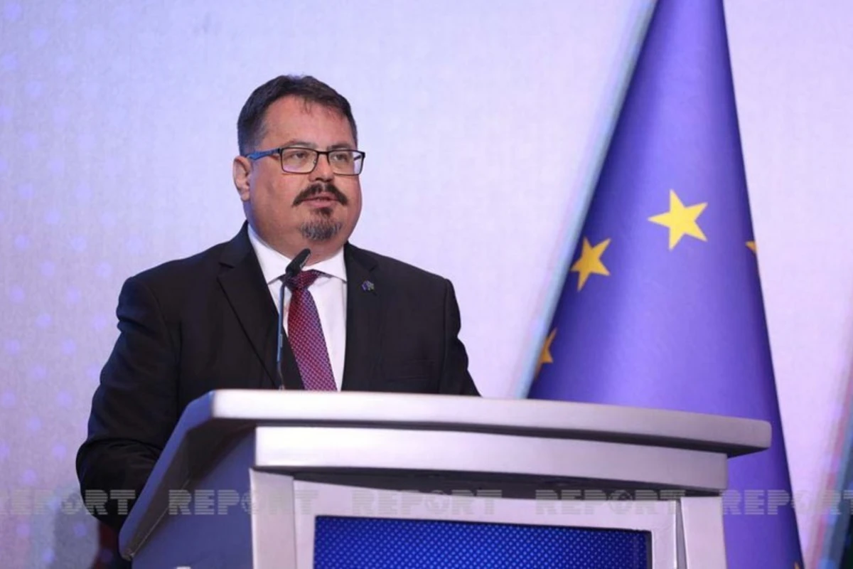 Aİ səfiri azərbaycanlı diplomat həmkarlarını peşə bayramı münasibətilə təbrik edib