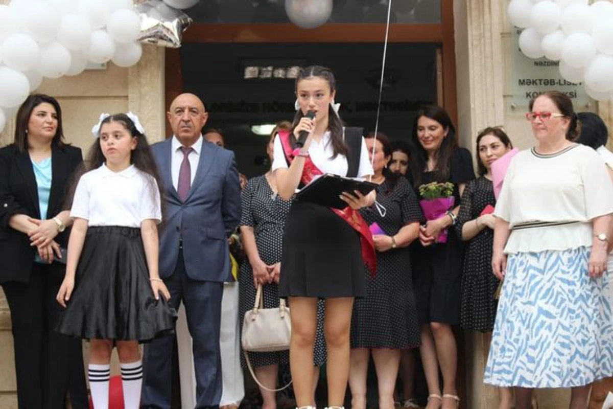 Avropada bir neçə universitetə qəbul olan gənc: “Xaricdə qalmaq fikrim yoxdur” - FOTO Avropada bir neçə universitetə qəbul olan gənc: “Xaricdə qalmaq fikrim yoxdur” - FOTO