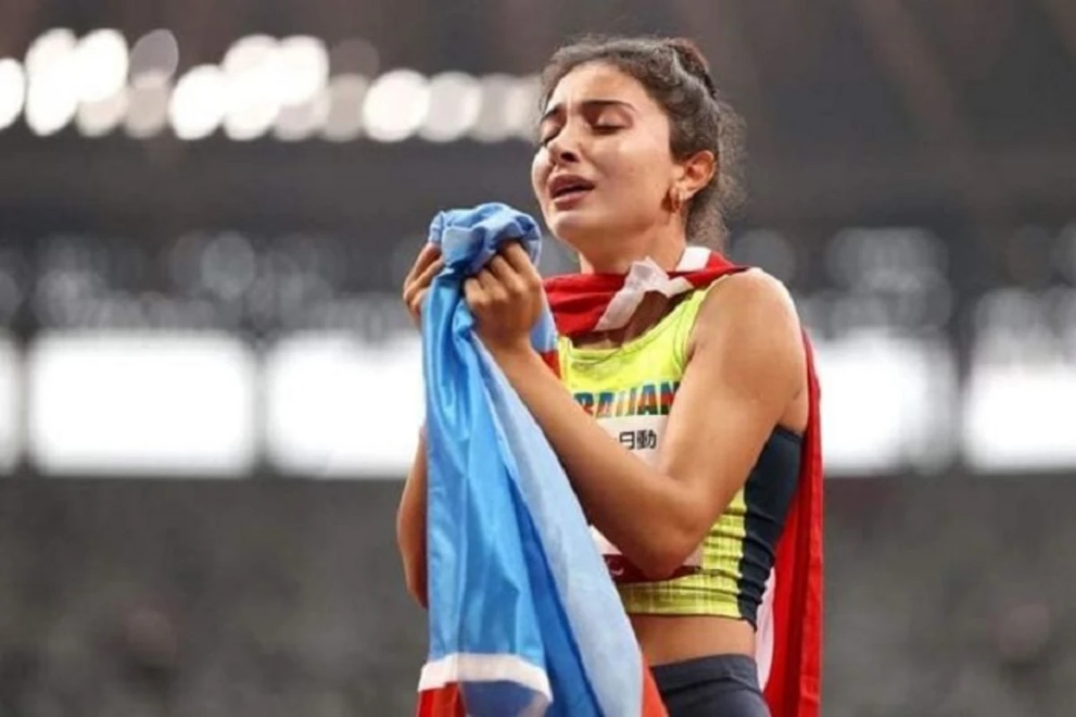 Азербайджанская спортсменка побила рекорд на чемпионате мира - ВИДЕО