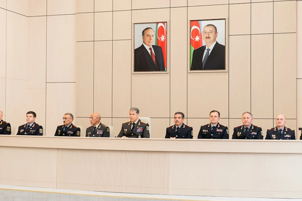 Daxili işlər orqanlarının 4 əməkdaşına ali xüsusi rütbə verilib - FOTO