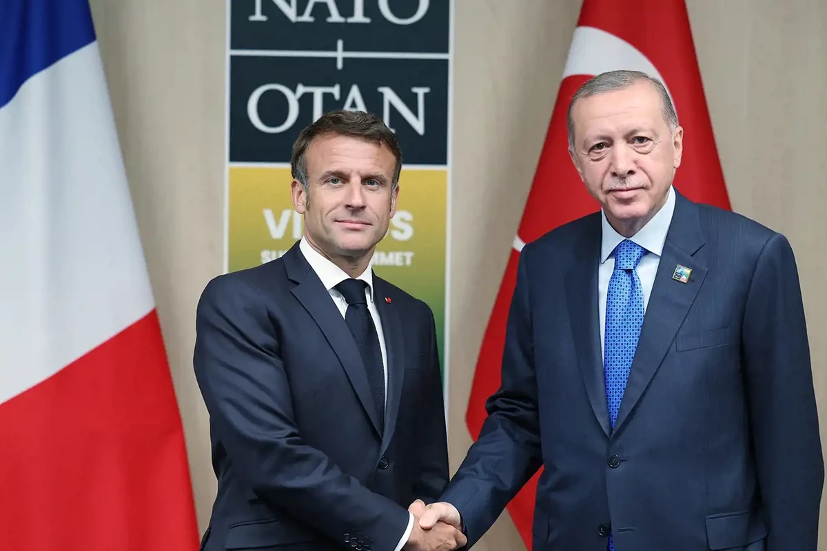 Ərdoğan Emmanuel Makronla görüşüb - FOTO