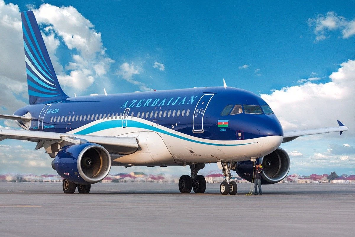 AZAL-ın gecikmiş Bakı-İstanbul reysi baş tutub - YENİLƏNİB