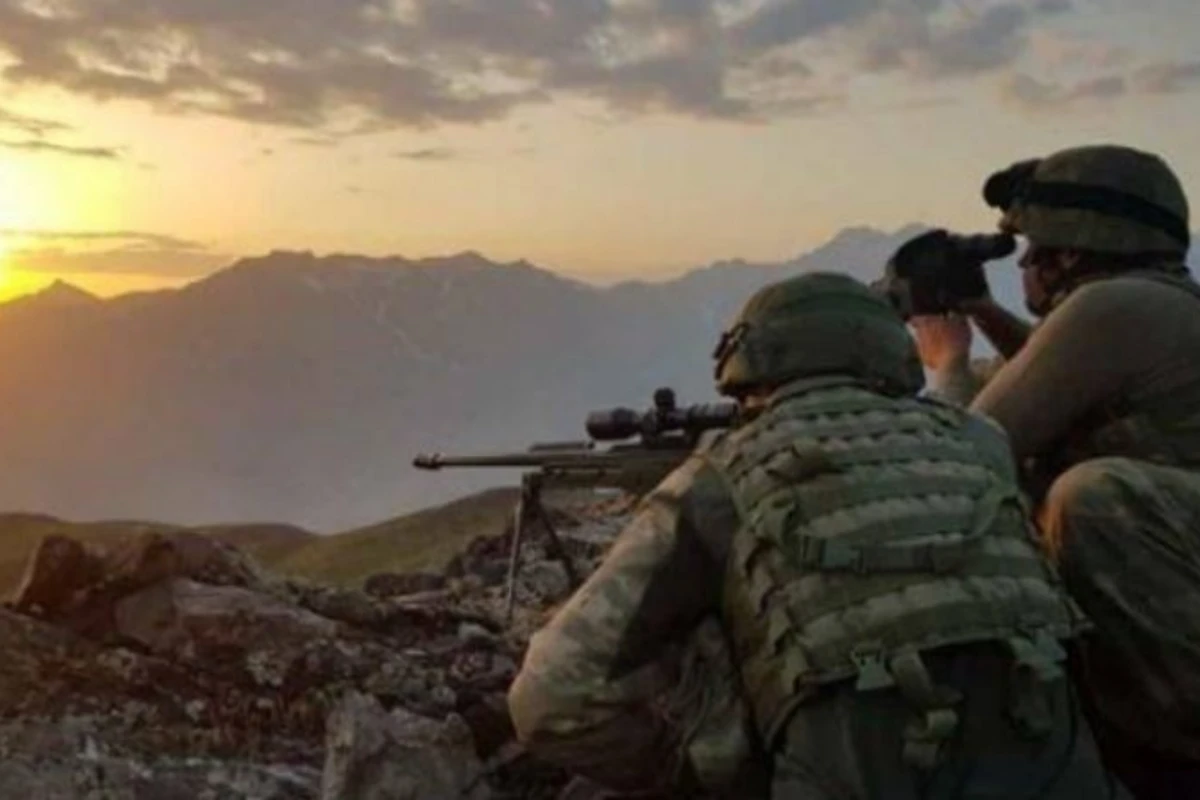 Türkiyədə 40 mülki şəxsi qətlə yetirən terrorçu məhv edildi - FOTO