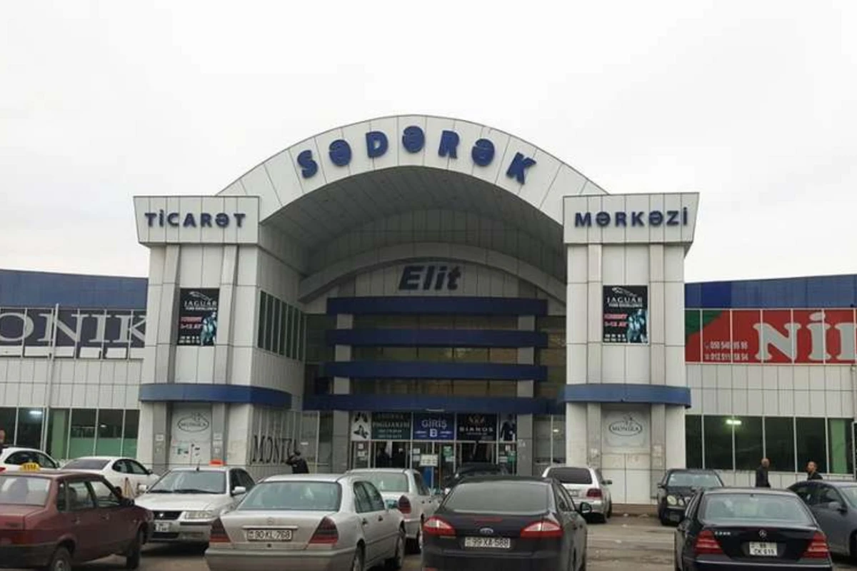 В ТЦ Садарак из магазина украли 10 000 манатов
