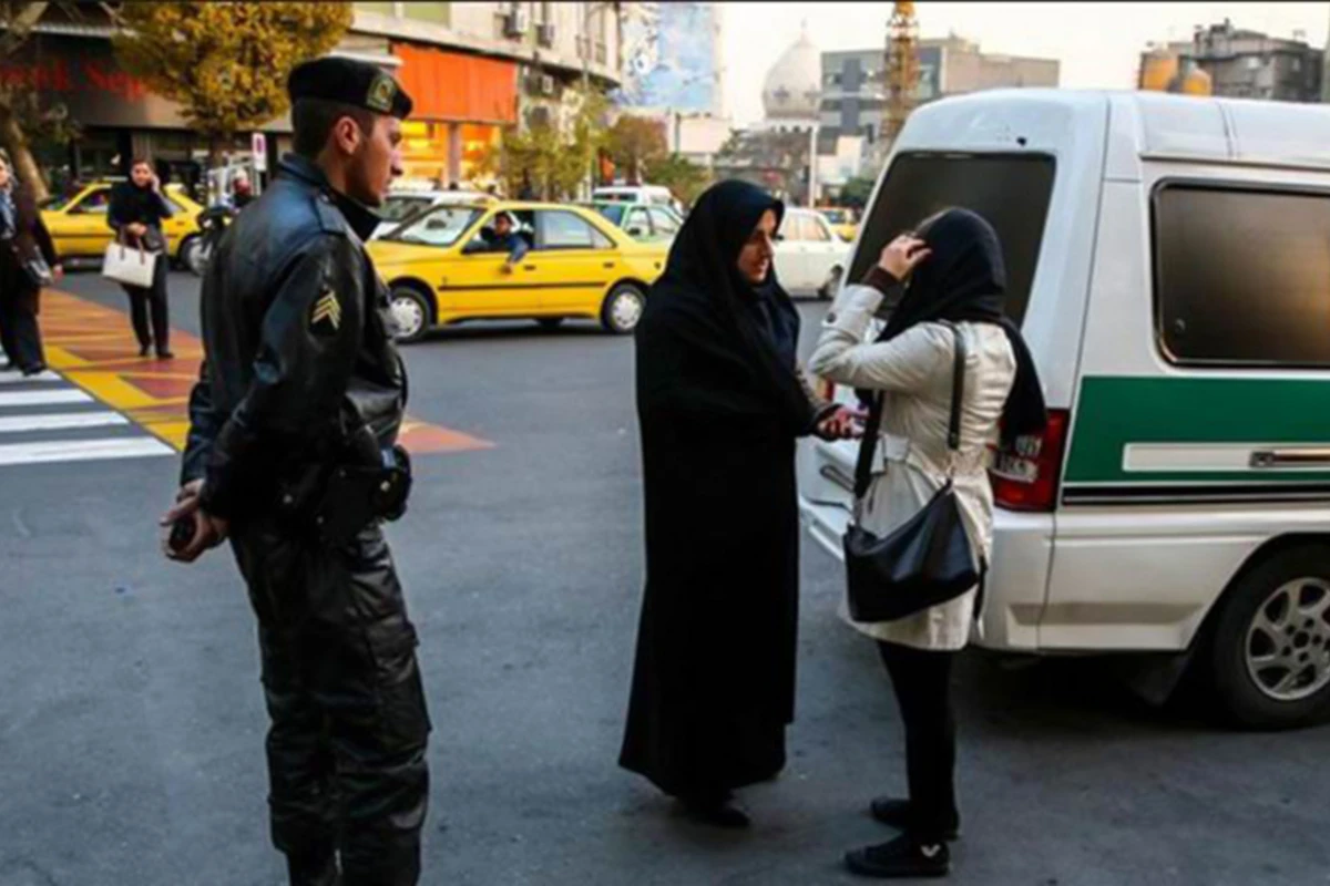 İranda onlarla qadına cinayət işi açılıb - FOTO