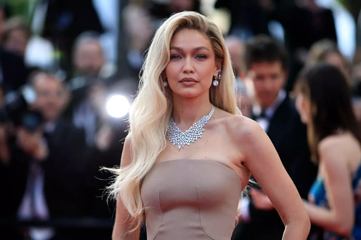 Gigi Hadid narkotiklə saxlanıldı