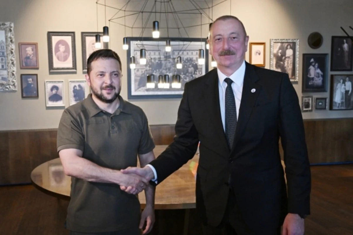 Volodimir Zelenski Prezident İlham Əliyevə minnətdarlıq edib