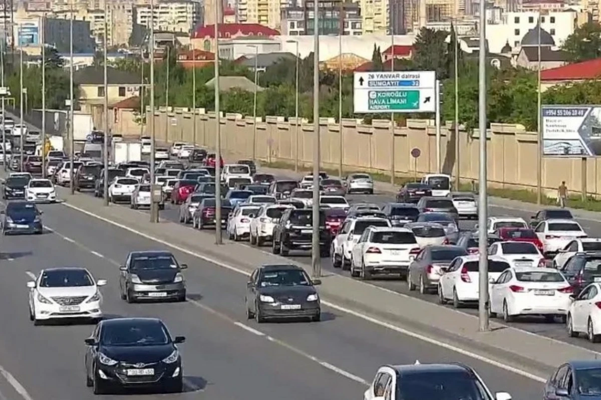 Bakıda sıxlıq müşahidə edilən yollar - SİYAHI
