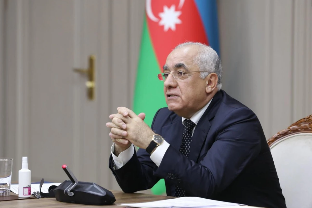 Baş nazir sahibkarlarla bağlı qərar verdi