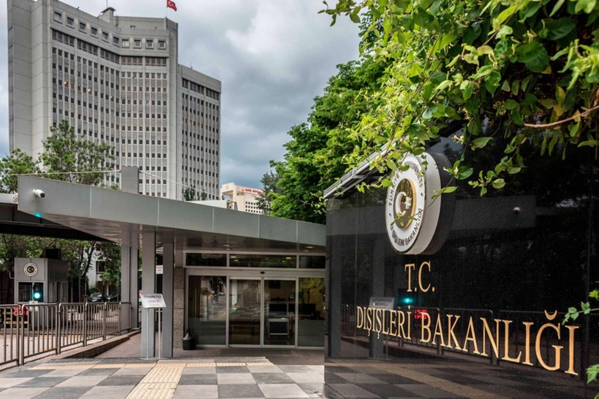 Türkiyə XİN İsveçdə Quranın təhqir olunmasını pisləyib