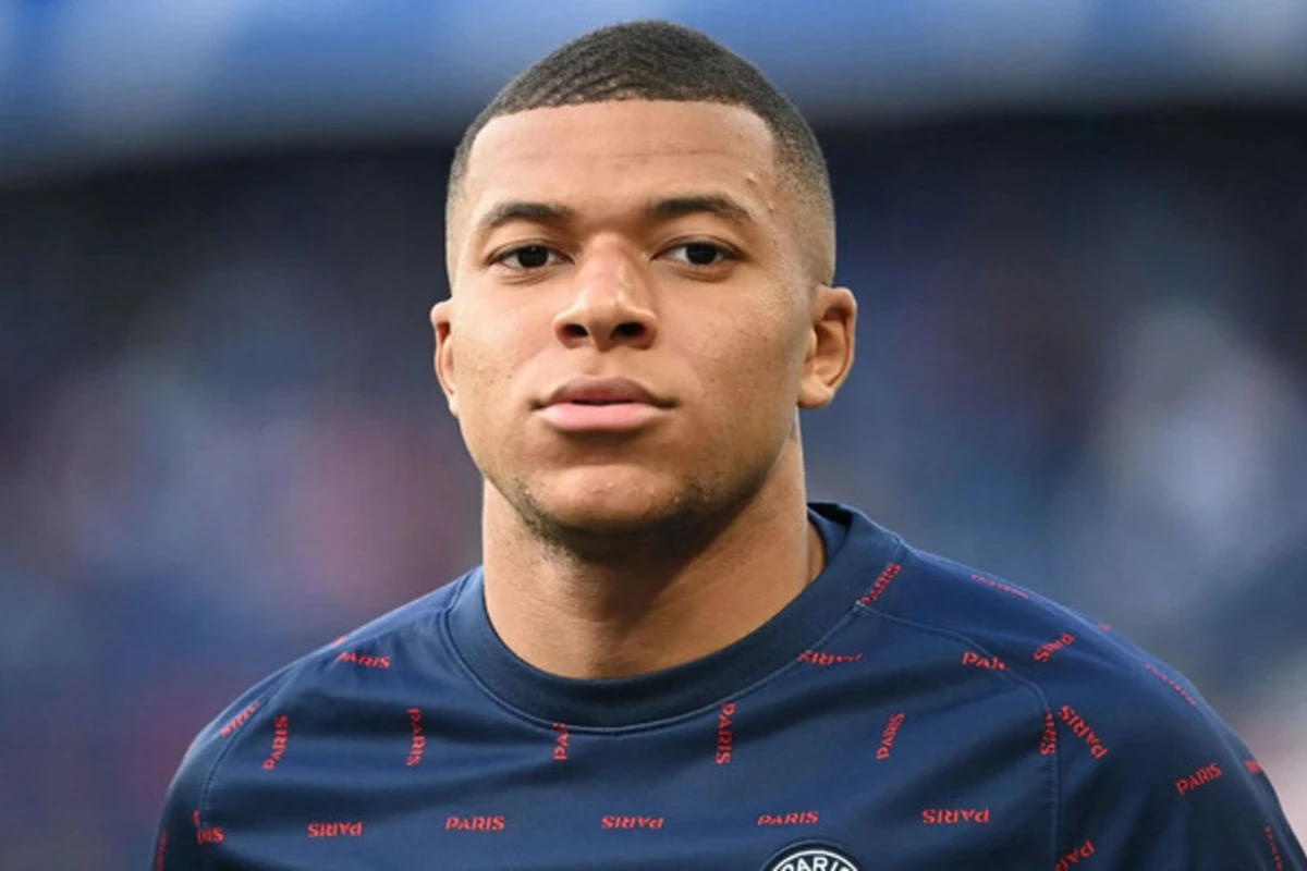 PSJ düşərgəsində gərginlik - Mbappe heyətdən kənarda qaldı