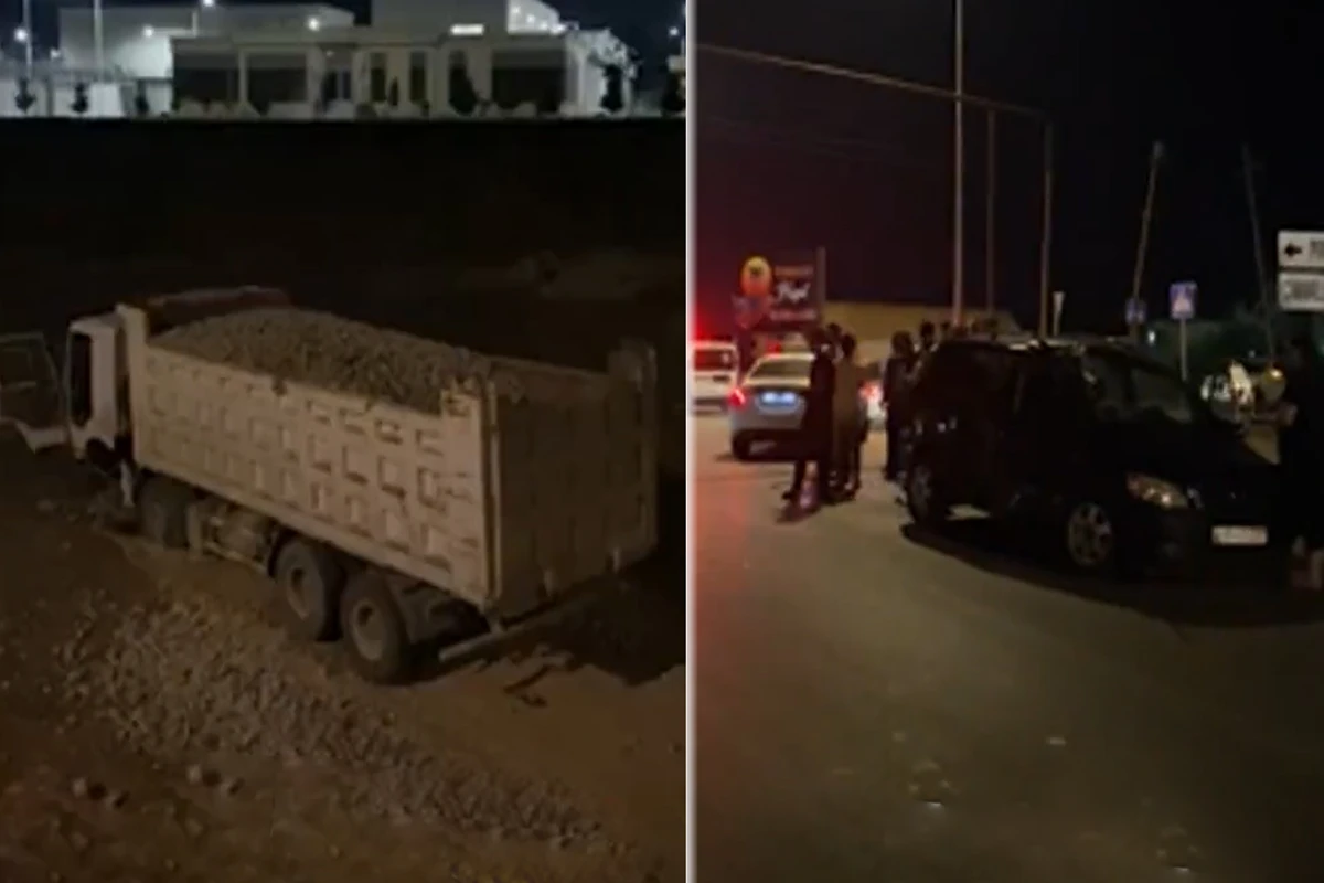 Abşeronda qəza: Çınqılla dolu yük avtomobili yoldan çıxdı - VİDEO