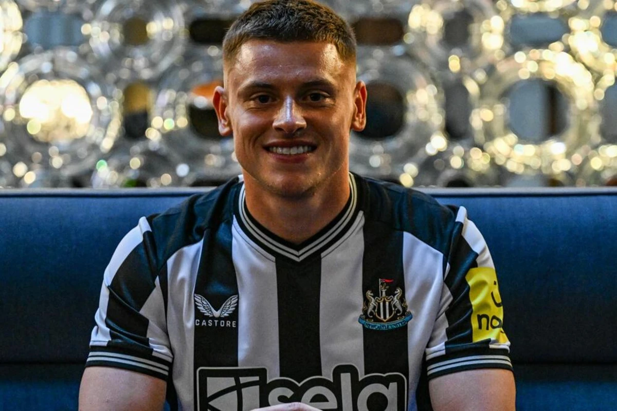 Nyukasldan 40 milyonluq transfer