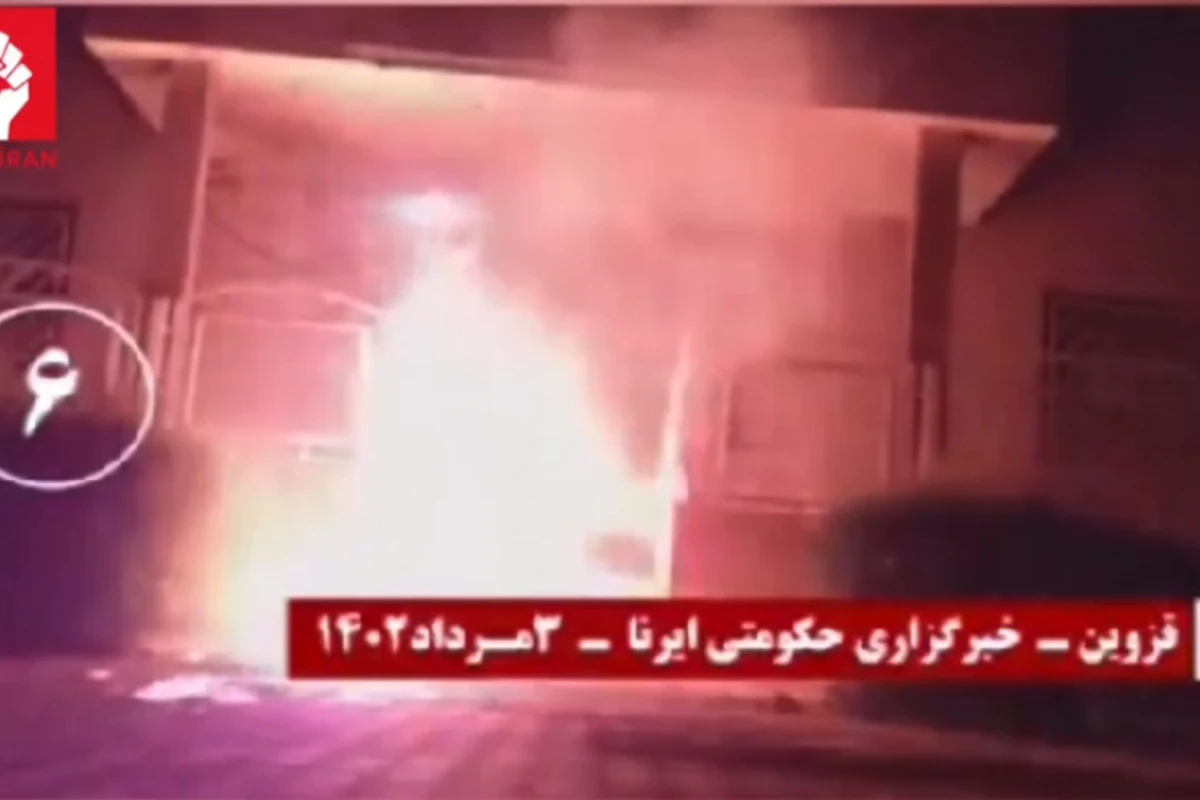 В Иране подожгли южноазербайджанское бюро IRNA - ВИДЕО В Иране подожгли южноазербайджанское бюро IRNA - ВИДЕО