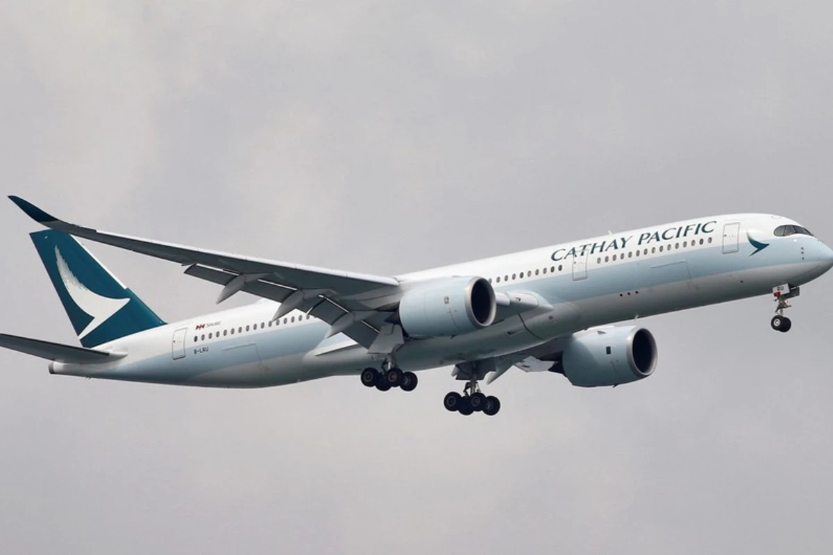 Sürix-Honkonq reysini yerinə yetirən təyyarə Bakı aeroportuna təcili eniş edib Sürix-Honkonq reysini yerinə yetirən təyyarə Bakı aeroportuna təcili eniş edib