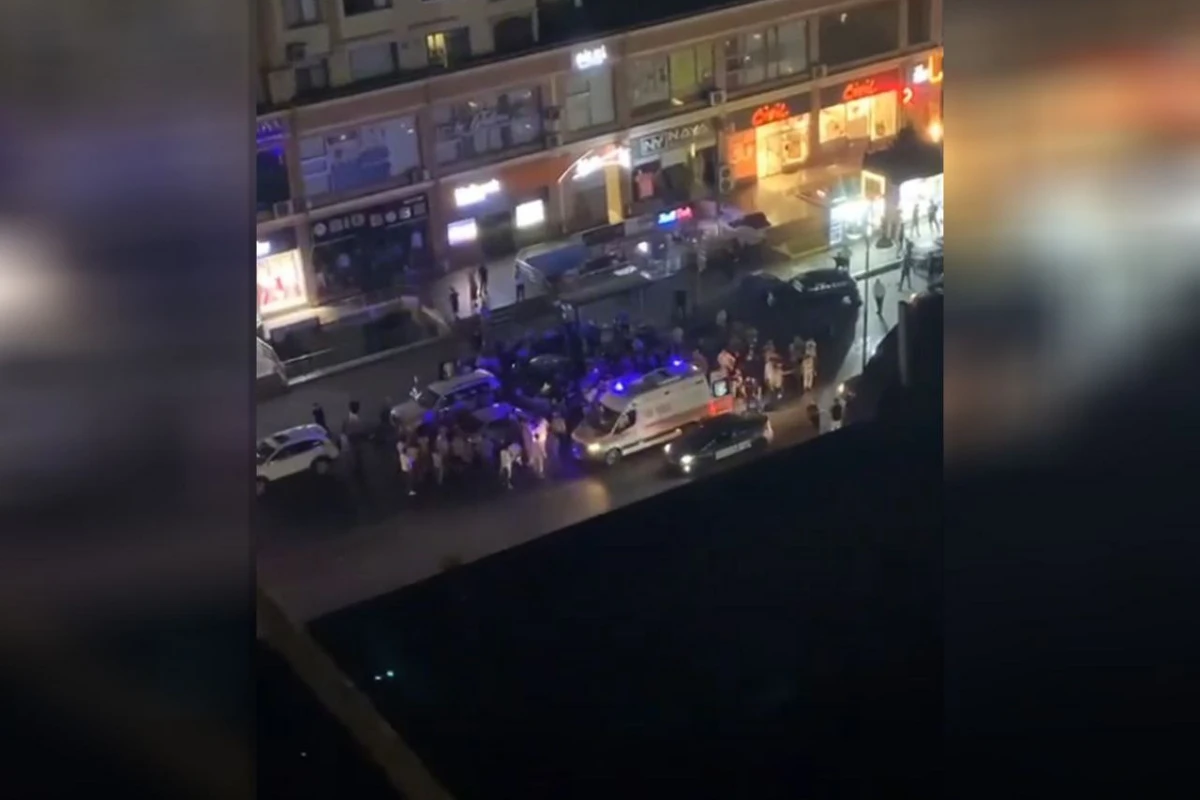 Bakıda zəncirvari qəza: 5 avtomobil toqquşdu - VİDEO