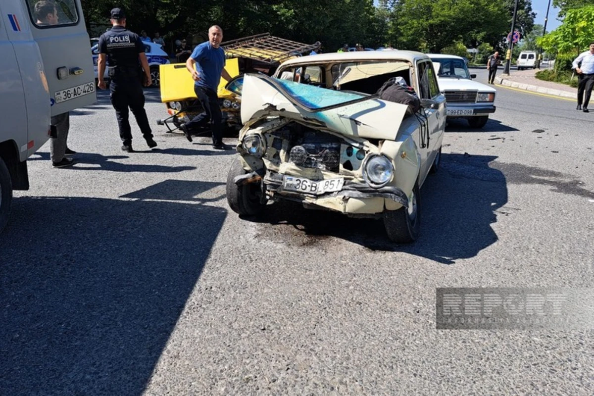 В Габале произошло тяжелое ДТП, пострадали пять человек