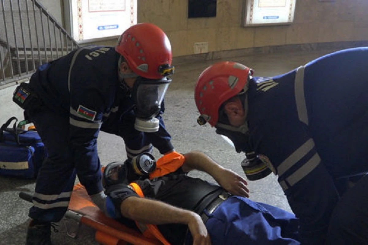 Учения в бакинском метро: условный пожар потушен, пострадавшие эвакуированы - ВИДЕО