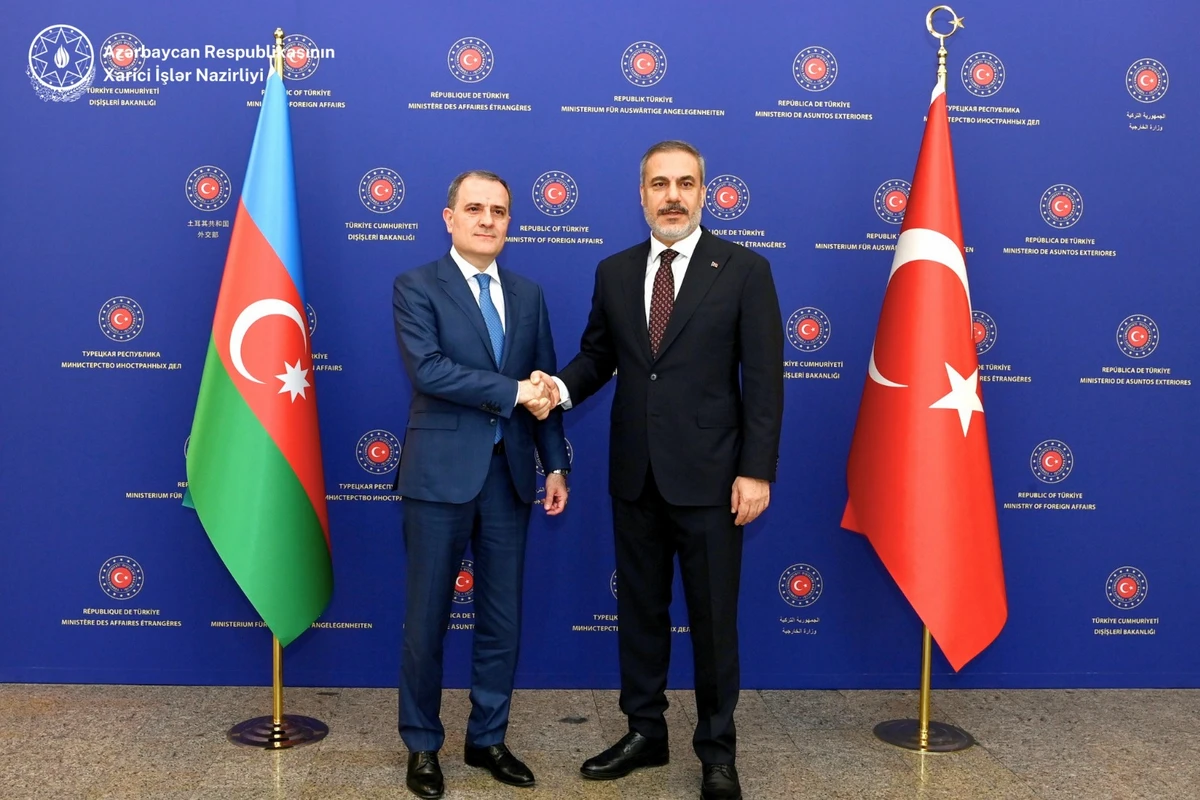 Azərbaycan və Türkiyə XİN rəhbərlərinin mətbuat konfransı başa çatıb - YENİLƏNİB + FOTO/VİDEO Azərbaycan və Türkiyə XİN rəhbərlərinin mətbuat konfransı başa çatıb - YENİLƏNİB + FOTO/VİDEO