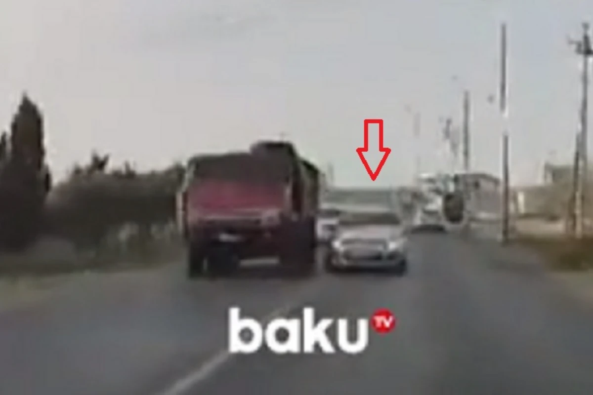 Автомобиль на встречке создал опасную ситуацию на дороге - ВИДЕО