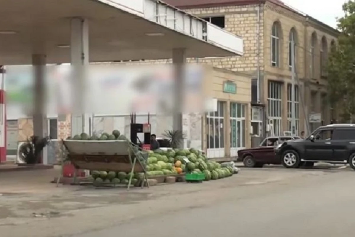 Yanacaqdoldurma məntəqəsi, yoxsa bazar? - VİDEO