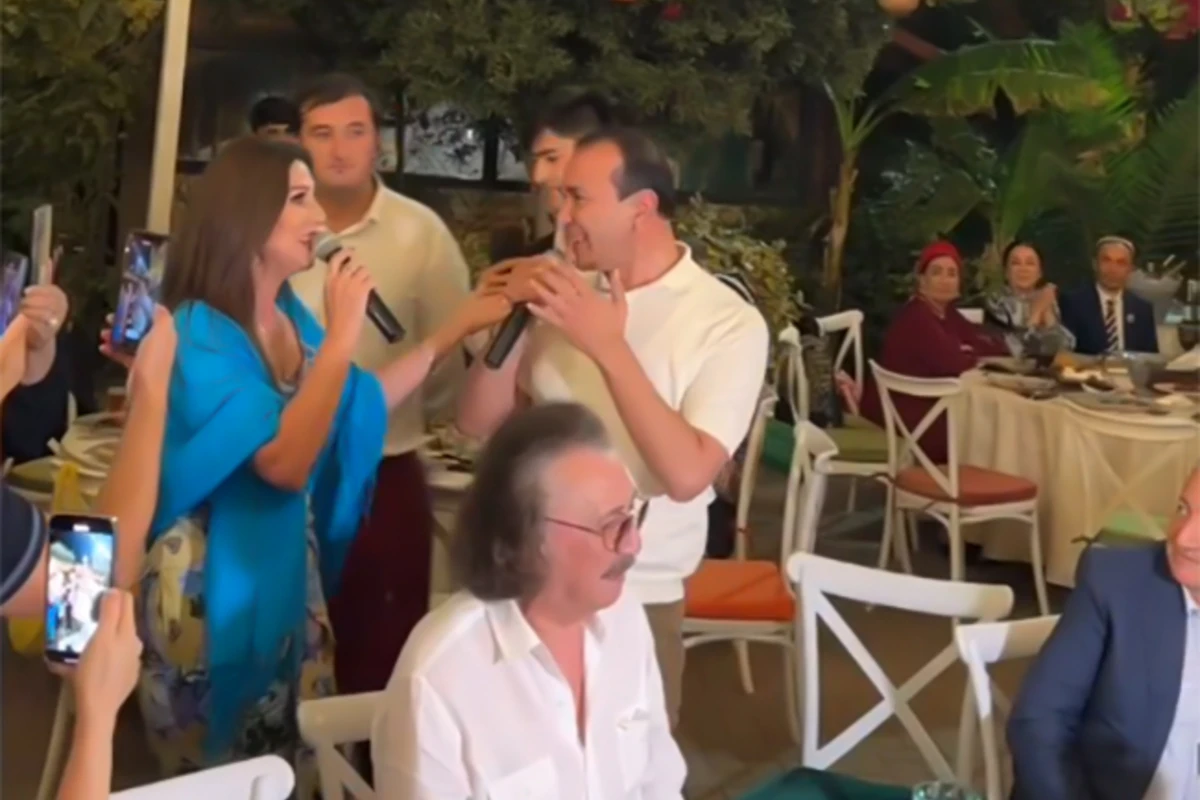 Gülyanaq Məmmədova özbəkistanlı nazirlə duet oxudu - VİDEO
