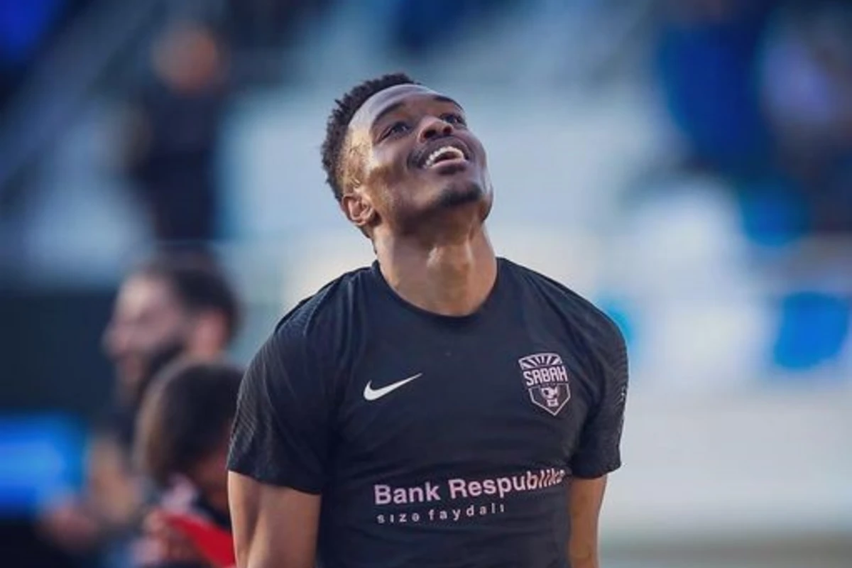 “Sabah”ın konqo əsilli futbolçusu “Bakılı balasıyam” mahnısına rəqs etdi - VİDEO