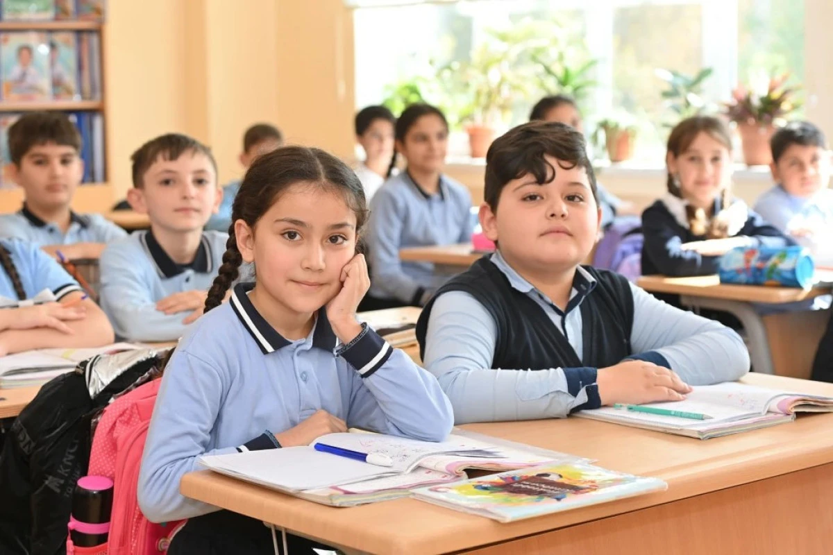 Regionlarda məktəbli forması harada satılır? - FOTO - SİYAHI Regionlarda məktəbli forması harada satılır? - FOTO - SİYAHI