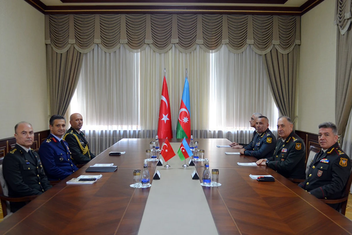 Azərbaycan Ordusunun Baş Qərargah rəisi türkiyəli nümayəndə heyəti ilə görüşüb