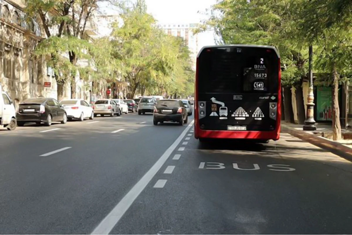 В Баку создана новая автобусная полоса - ФОТО