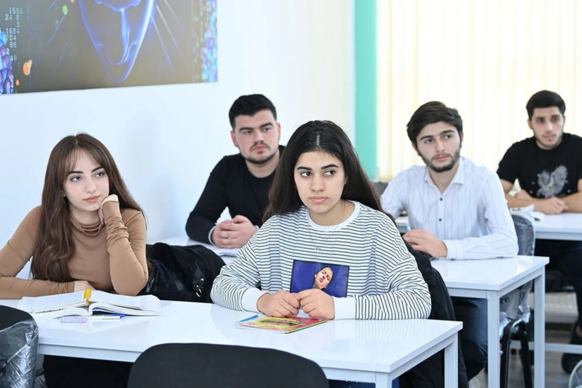 В Азербайджане начинается прием документов в колледжи