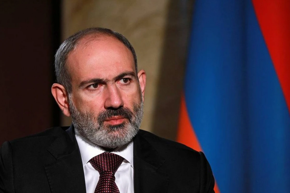 Paşinyan: “Ermənistanda digər ölkələrdə bir neçə günə tikilən binanın inşasına illər lazımdır”