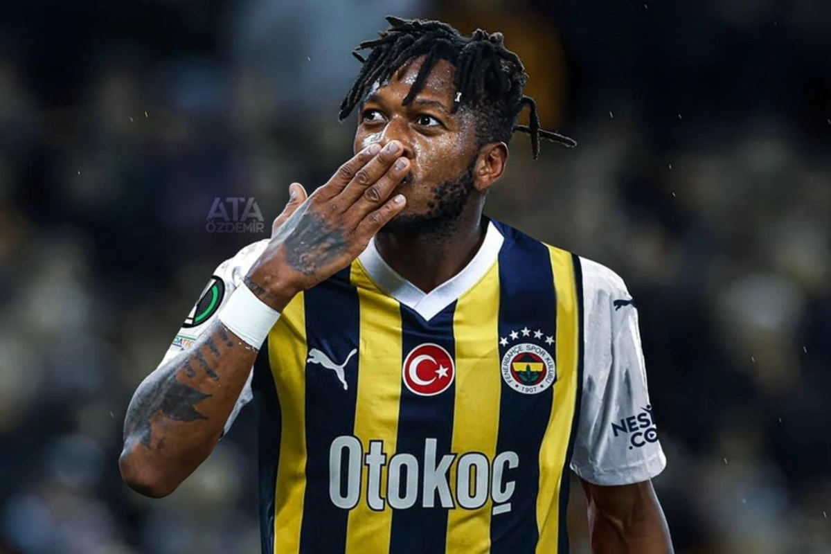 Fənərbağça Mançester Yunaytedin futbolçusunu transfer edib